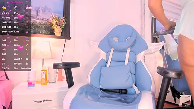 Snapshot of Holyjacky_ chatting on 01-24-25, 04:39 Holyjacky online show from 01-24-25, 04:39