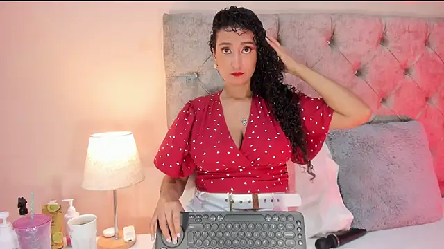 Snapshot of Holyjacky_ chatting on 09-14-25, 12:04 Holyjacky online show from 09-14-25, 12:04