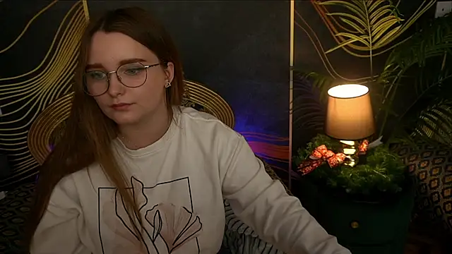 Snapshot of MagicPeachh_ chatting on 12-19-24, 05:18 MagicPeachh  online show from 12-19-24, 05:18