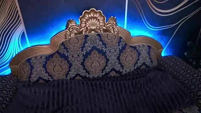 MagicPeachh  online show from 12-16-25, 01:49