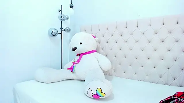 Victoria Coleman online show from 02-24-26, 07:45