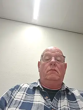 andrejoyfull64 online show from 12-19-25, 07:26