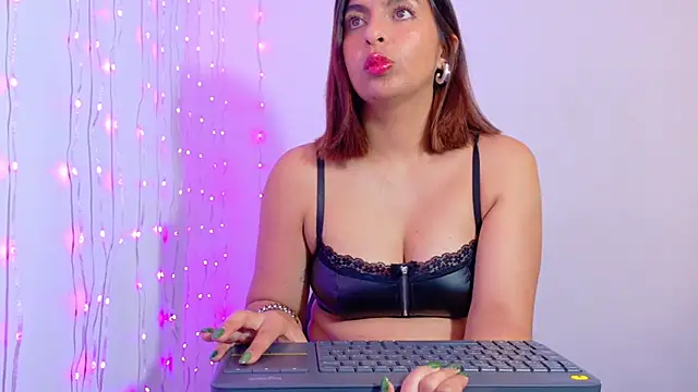 Snapshot of im_anna_ chatting on 09-26-25, 10:47 im anna online show from 09-26-25, 10:47