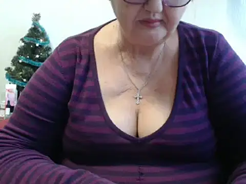 DeniseeRose online show from 12-20-24, 10:16