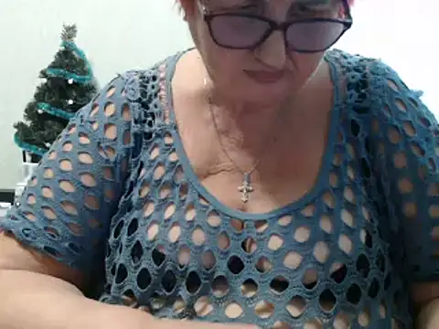 DeniseeRose online show from 12-25-24, 10:59