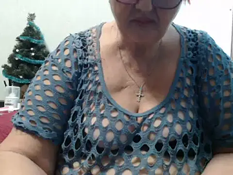 DeniseeRose online show from 12-31-24, 05:29