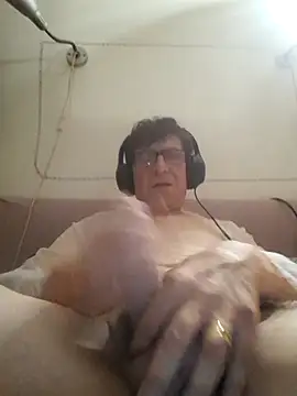 Snapshot of felice66 chatting on 09-09-25, 09:25 felice66 online show from 09-09-25, 09:25