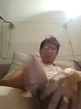 Snapshot of felice66 chatting on 10-10-25, 02:54 felice66 online show from 10-10-25, 02:54