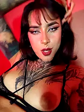 Snapshot of taaylor33 chatting on 11-15-25, 05:27 taaylor33 online show from 11-15-25, 05:27