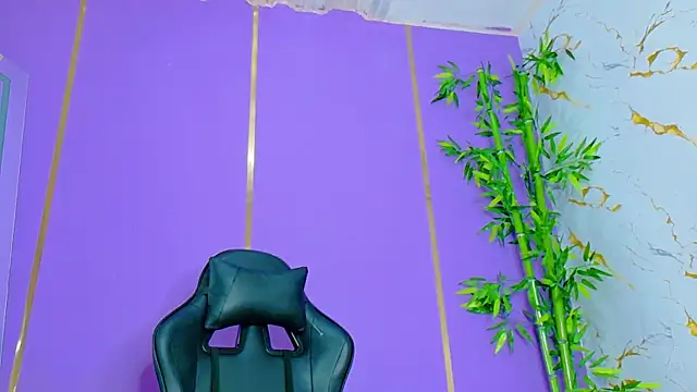 Snapshot of scarlet-jonesx chatting on 10-04-25, 04:54 scarlet-jonesx online show from 10-04-25, 04:54