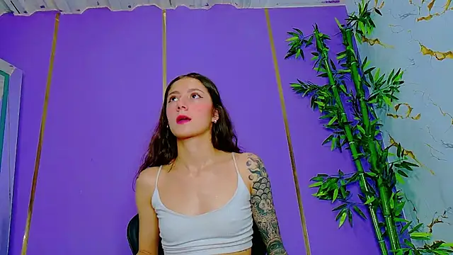 Snapshot of scarlet-jonesx chatting on 10-10-25, 11:37 scarlet-jonesx online show from 10-10-25, 11:37