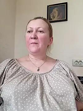 Snapshot of blondyaguar chatting on 12-16-24, 08:09 blondyaguar online show from 12-16-24, 08:09