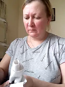 Snapshot of blondyaguar chatting on 02-14-25, 07:59 blondyaguar online show from 02-14-25, 07:59