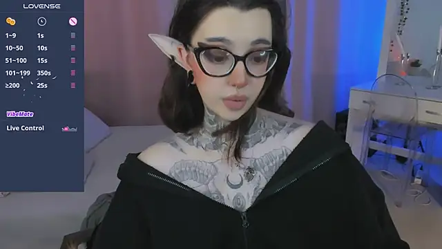 Dixi Pixi  online show from 04-25-26, 05:43