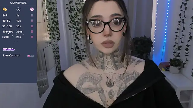 Dixi Pixi  online show from 04-30-26, 05:36