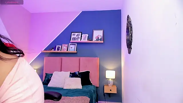 Snapshot of Chloe_fischer_ chatting on 12-17-25, 03:18 Chloe fischer online show from 12-17-25, 03:18