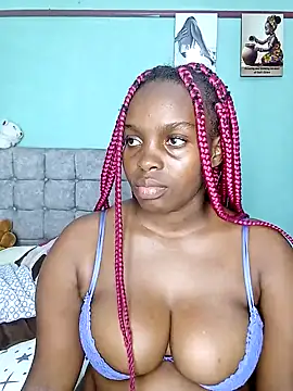 Snapshot of freaky_j_ chatting on 12-15-24, 01:32 freaky j online show from 12-15-24, 01:32