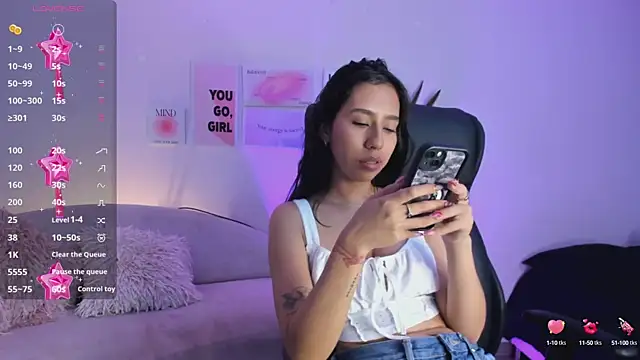 Snapshot of MissSussy chatting on 02-14-25, 03:33 MissSussy online show from 02-14-25, 03:33