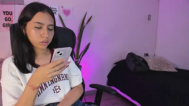 Snapshot of MissSussy chatting on 02-21-25, 03:12 MissSussy online show from 02-21-25, 03:12