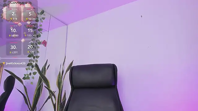 Snapshot of MissSussy chatting on 03-07-25, 09:29 MissSussy online show from 03-07-25, 09:29