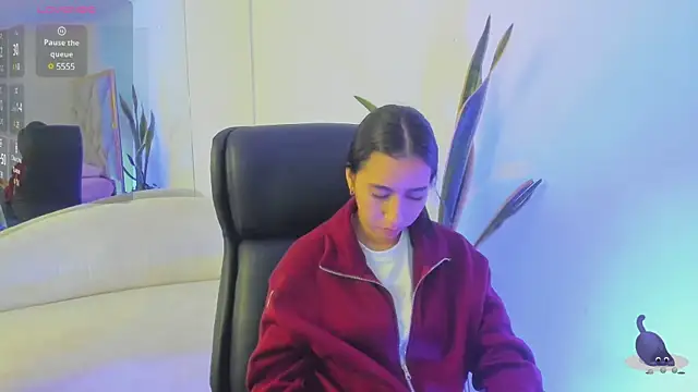 Snapshot of MissSussy chatting on 03-18-25, 03:09 MissSussy online show from 03-18-25, 03:09