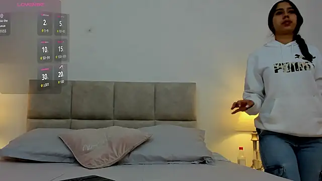 Snapshot of MissSussy chatting on 10-09-25, 11:30 MissSussy online show from 10-09-25, 11:30