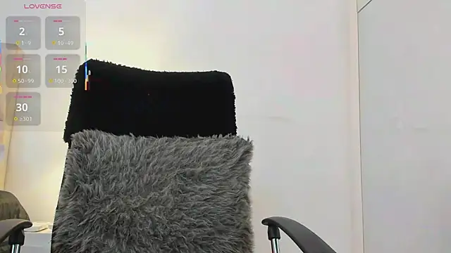 Snapshot of MissSussy chatting on 10-23-25, 11:31 MissSussy online show from 10-23-25, 11:31