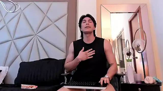 Karimferrer online show from 12-29-24, 07:39