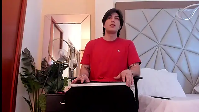 Karimferrer online show from 01-08-25, 03:51