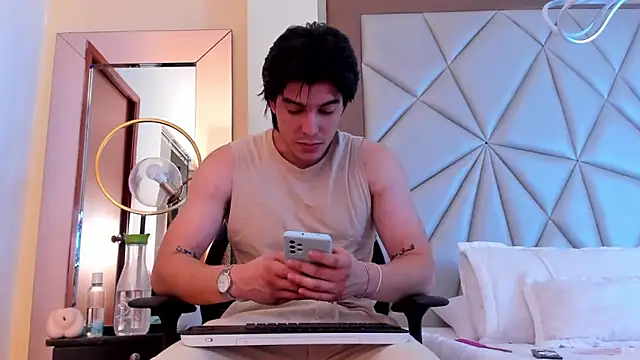 Karimferrer online show from 01-28-25, 09:19