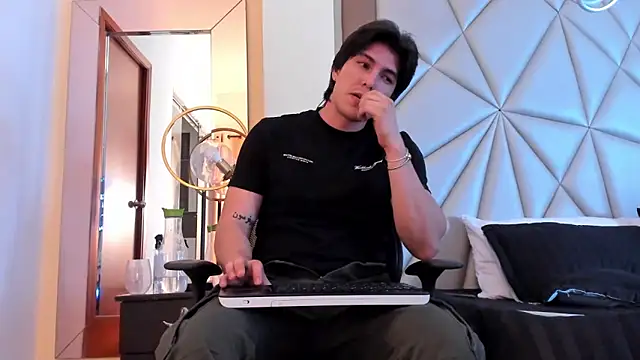 Karimferrer online show from 01-29-25, 07:25