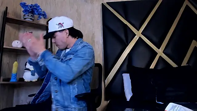 Karimferrer online show from 03-16-26, 02:50