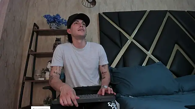 Karimferrer online show from 04-02-26, 02:42