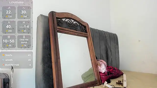 latinaStepmom online show from 09-22-25, 01:46