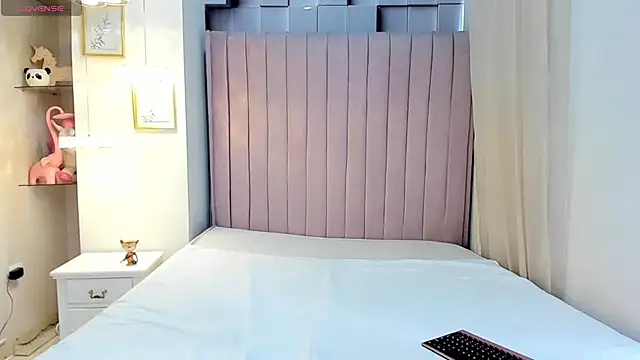 Snapshot of LisbethMoore_ chatting on 12-10-24, 12:38 LisbethMoore online show from 12-10-24, 12:38