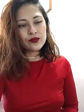 Snapshot of LisbethMoore_ chatting on 02-14-25, 01:29 LisbethMoore online show from 02-14-25, 01:29