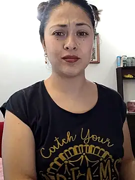 Snapshot of LisbethMoore_ chatting on 11-04-25, 04:39 LisbethMoore online show from 11-04-25, 04:39