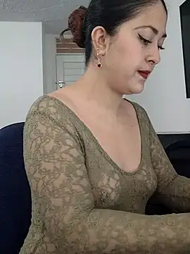 Snapshot of LisbethMoore_ chatting on 11-06-25, 05:36 LisbethMoore online show from 11-06-25, 05:36