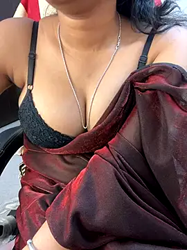 Snapshot of Spicy_sari_girl chatting on 12-07-24, 06:32 Spicy sari girl online show from 12-07-24, 06:32