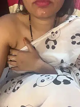 Snapshot of Spicy_sari_girl chatting on 03-21-25, 01:13 Spicy sari girl online show from 03-21-25, 01:13