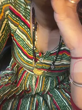 Snapshot of Spicy_sari_girl chatting on 12-17-25, 03:40 Spicy sari girl online show from 12-17-25, 03:40