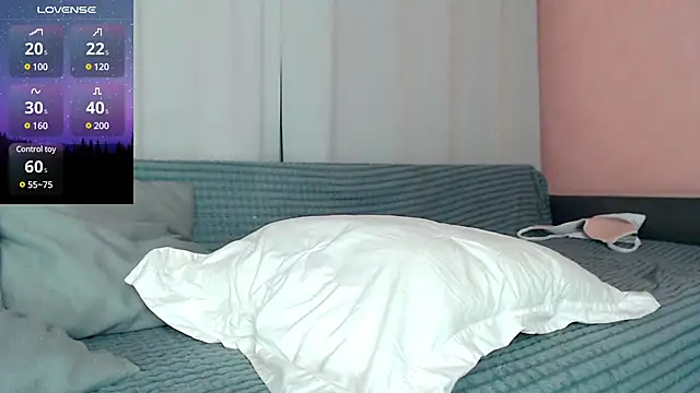 Snapshot of AlexaCruze chatting on 12-06-24, 07:12 AlexaCruze online show from 12-06-24, 07:12