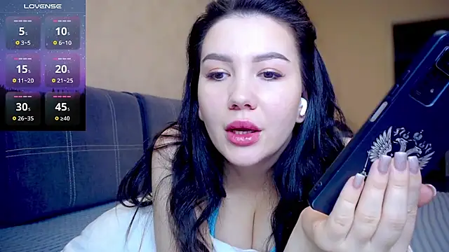 Snapshot of AlexaCruze chatting on 01-30-25, 04:13 AlexaCruze online show from 01-30-25, 04:13