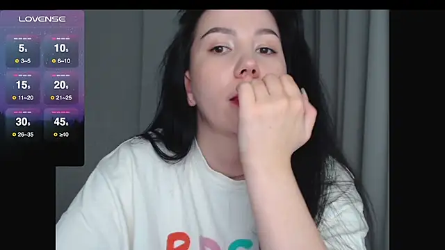 Snapshot of AlexaCruze chatting on 10-09-25, 07:45 AlexaCruze online show from 10-09-25, 07:45