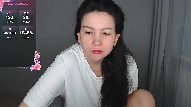 Snapshot of AlexaCruze chatting on 02-28-26, 05:03 AlexaCruze online show from 02-28-26, 05:03