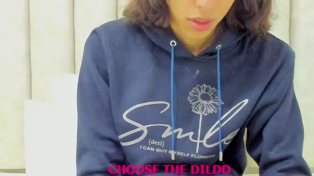 FreyaMoller online show from 11-01-25, 06:21