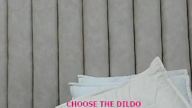 FreyaMoller online show from 11-15-25, 07:43