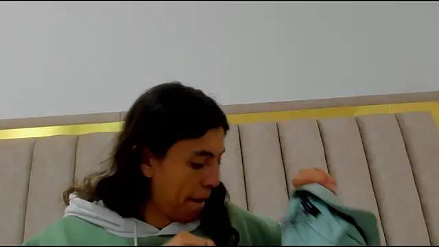 FreyaMoller online show from 12-05-25, 01:52