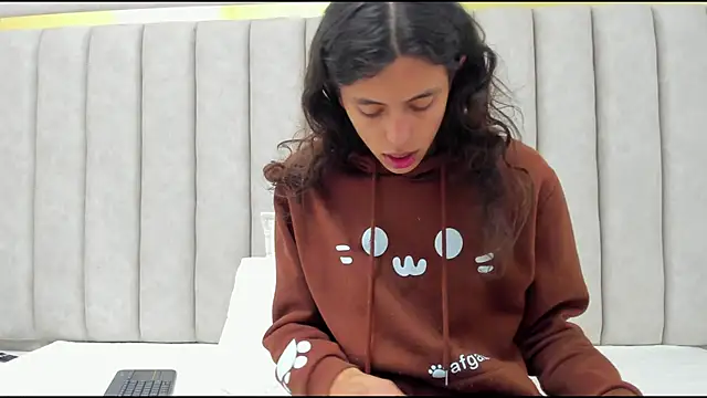 FreyaMoller online show from 02-10-26, 06:56