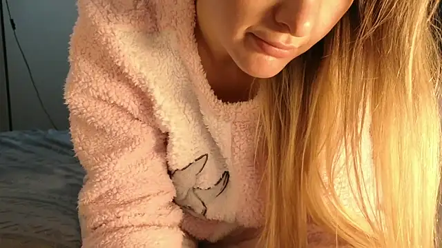 kimmie meow online show from 01-02-25, 10:01